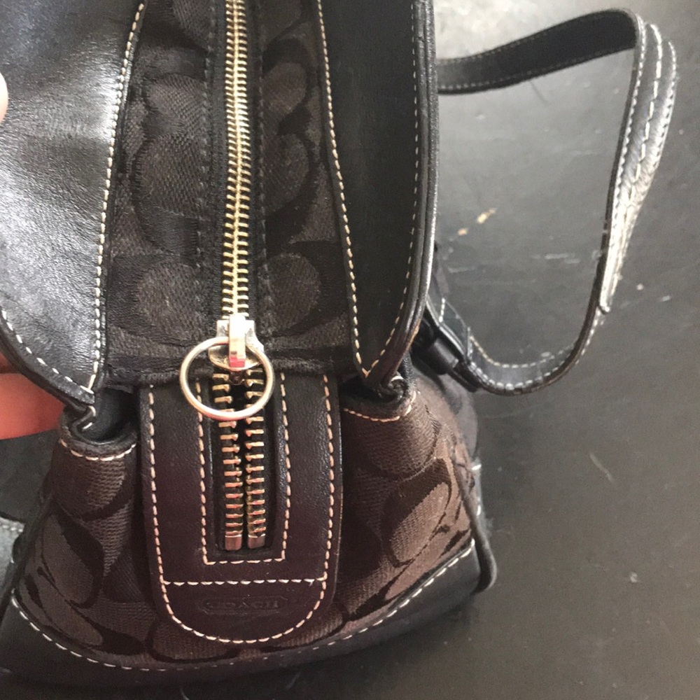 Coach Small Handbag - Picture 4 of 4